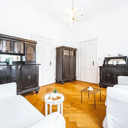 Appartement Antique Chic *